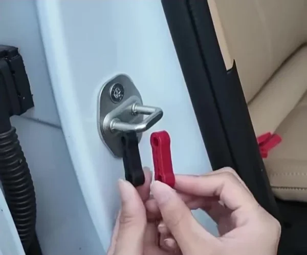 sg-11110105-6v99i-mjnvf98pp24g55_cover.webp Silicone Car Door Shock Absorbing Pad Door Lock Sound Deadener Damper Car Door Lock Buckle Protective Pad